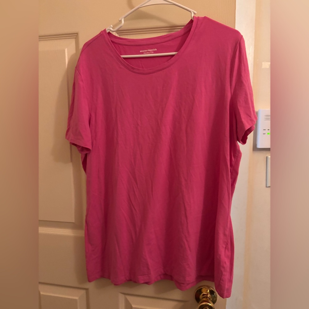 Amazon essentials pink tee size xxl